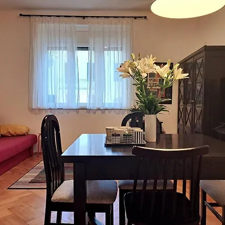 Emaus Garden - Center & 2 Bth Apartament *