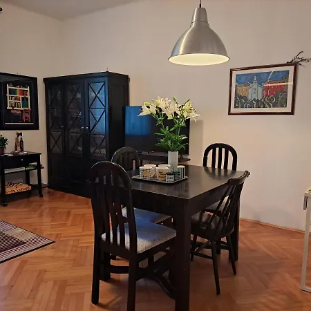 Emaus Garden - Center & 2 Bth سبليت