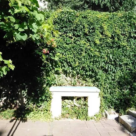 Emaus Garden - Center & 2 Bth شقة