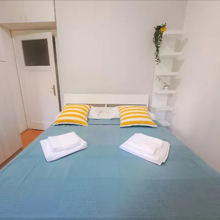 Emaus Garden - Center & 2 Bth شقة *