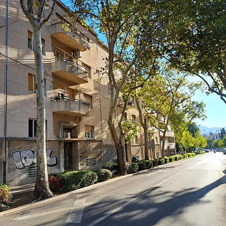 Emaus Garden - Center & 2 Bth