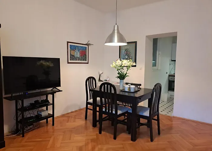 Emaus Garden - Center & 2 Bth
