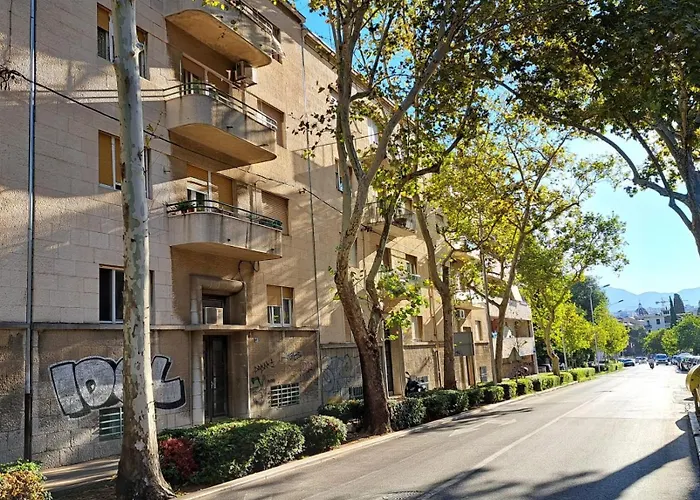 Emaus Garden - Center & 2 Bth